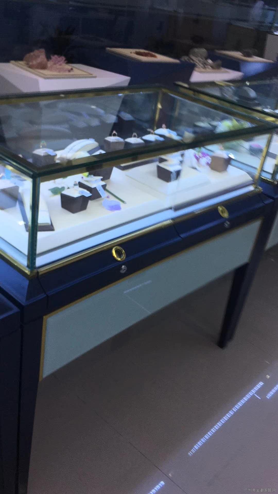 商業化展柜定制